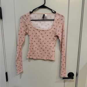 H&M Light Pink Floral Long Sleeve Top